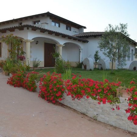 I Giganti Bed & Breakfast Riola Sardo Exterior photo